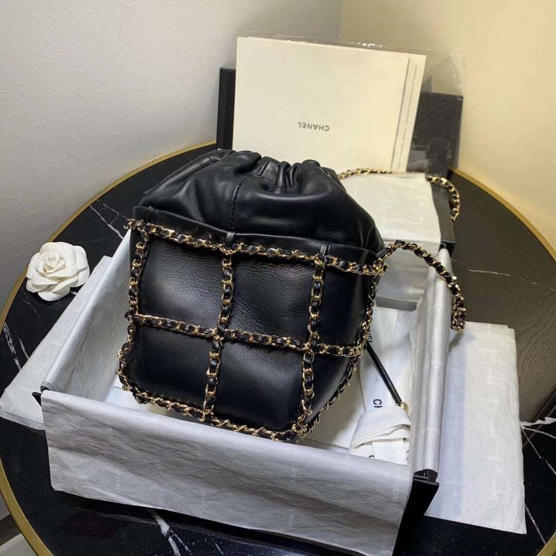 the-official-online-store-of-chanel-bucket-chain-drawstring-bag-2021-online-hot-sale_3.jpg