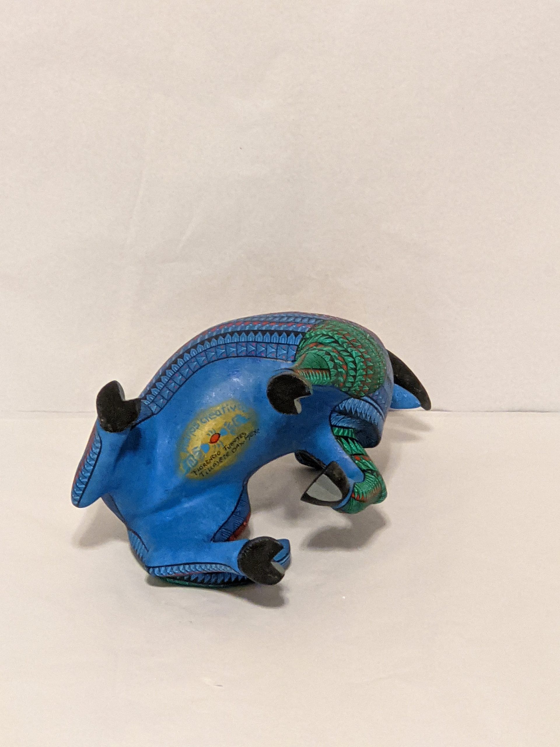 the-authentic-online-store-of-bull-alebrije-figurine-handmade-home-decor-folk-art-from-oaxaca-mexico-original-wood-sculpture-carved-animals-unique-bull-statue-gift-discount_2.jpg