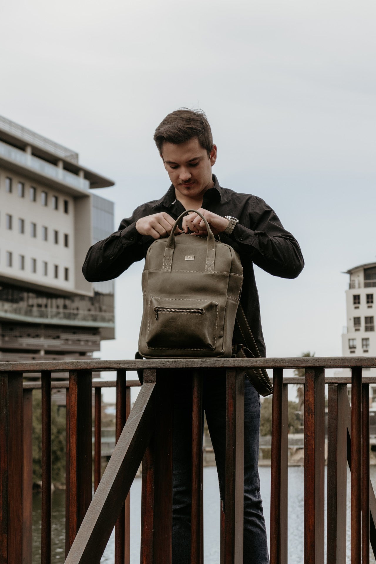 the-official-site-of-charlie-backpack-olive-online-hot-sale_0.jpg