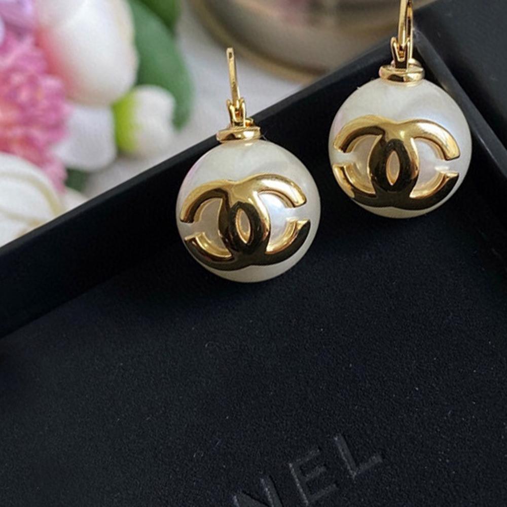 shop-for-the-newest-chanel-earrings-for-discount_2.jpg