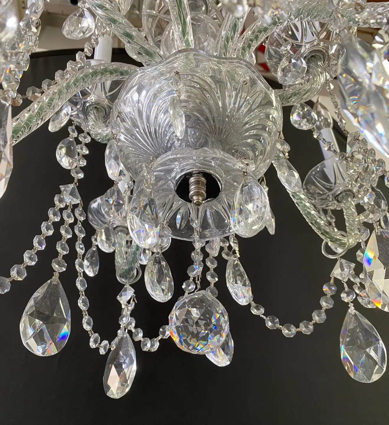 we-make-buying-your-favorite-art-deco-style-christal-chandelier-in-the-manor-of-waterford-10-arms-on-sale_5.webp