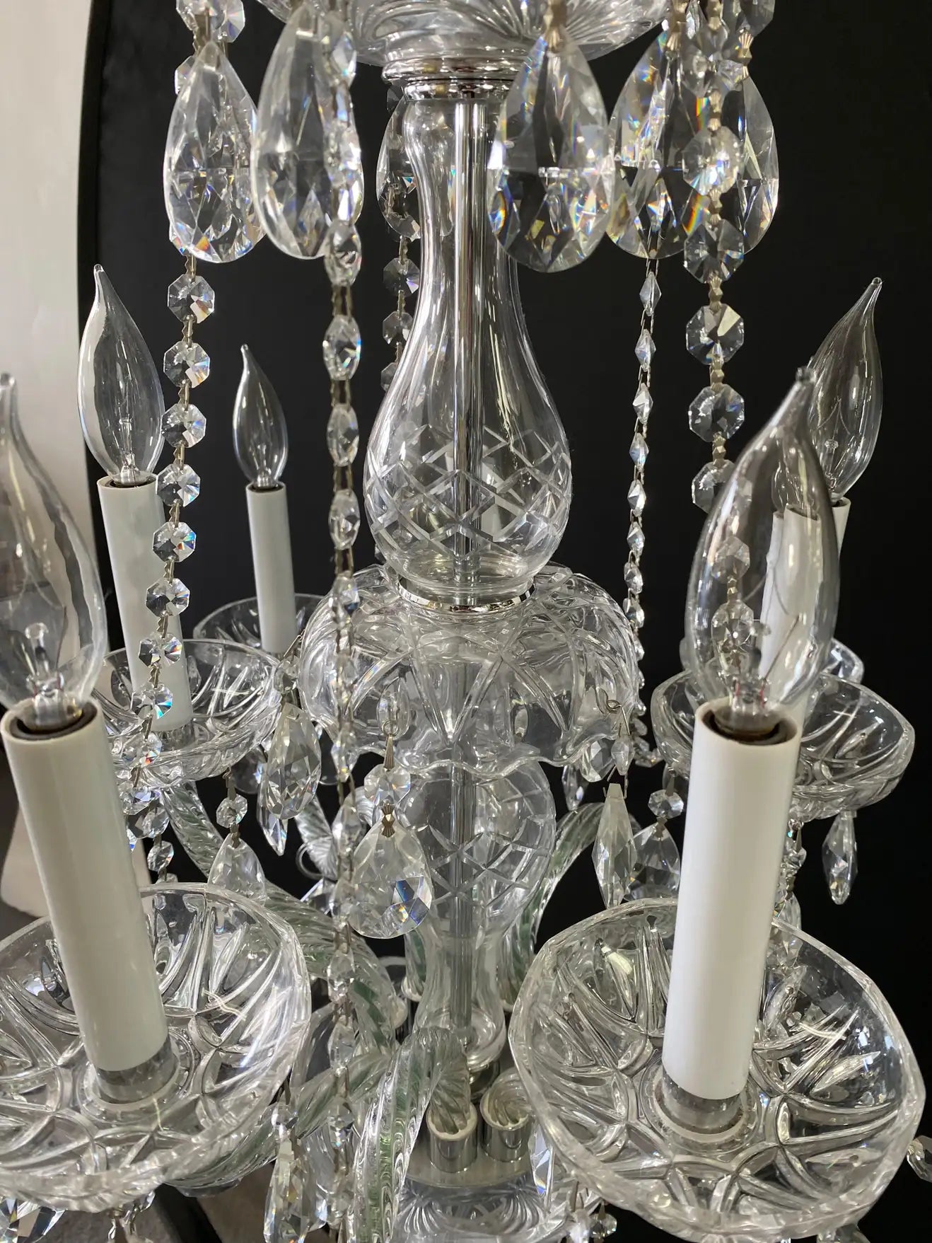 we-make-buying-your-favorite-art-deco-style-christal-chandelier-in-the-manor-of-waterford-10-arms-on-sale_7.webp