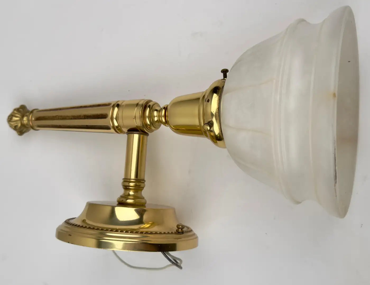 find-the-right-early-20th-century-argand-style-brass-alabaster-shades-wall-sconce-set-of-4-on-sale_10.webp