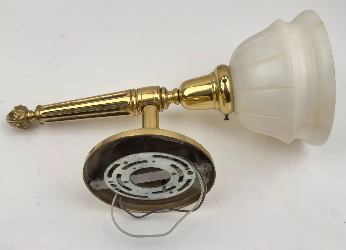 find-the-right-early-20th-century-argand-style-brass-alabaster-shades-wall-sconce-set-of-4-on-sale_12.webp